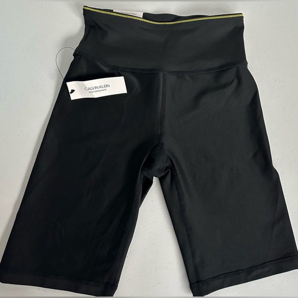 NWT. CALVIN KLEIN PERFORMANCE Shorts Size Small - Picture 3 of 11